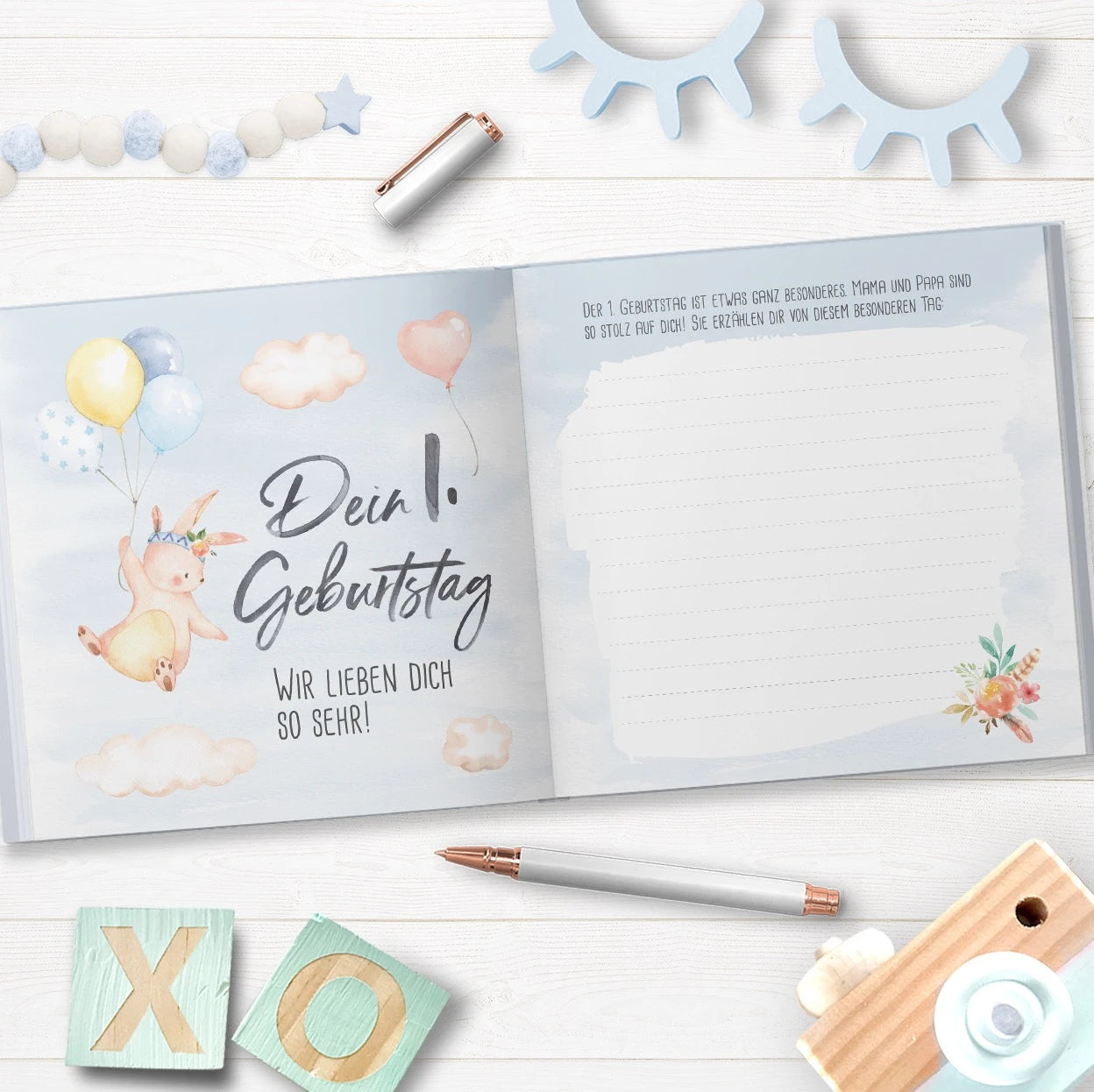 Blaues Babybuch "Hallo kleiner Schatz" - perfekt als Geschenkidee zur Geburt