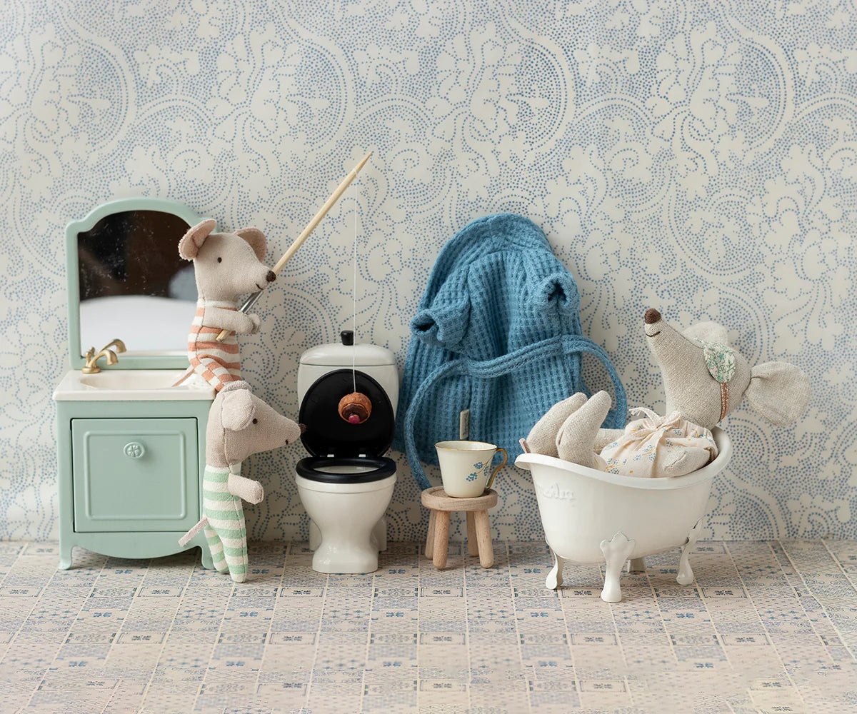 Maileg Bathtub - perfect for the Mouse House