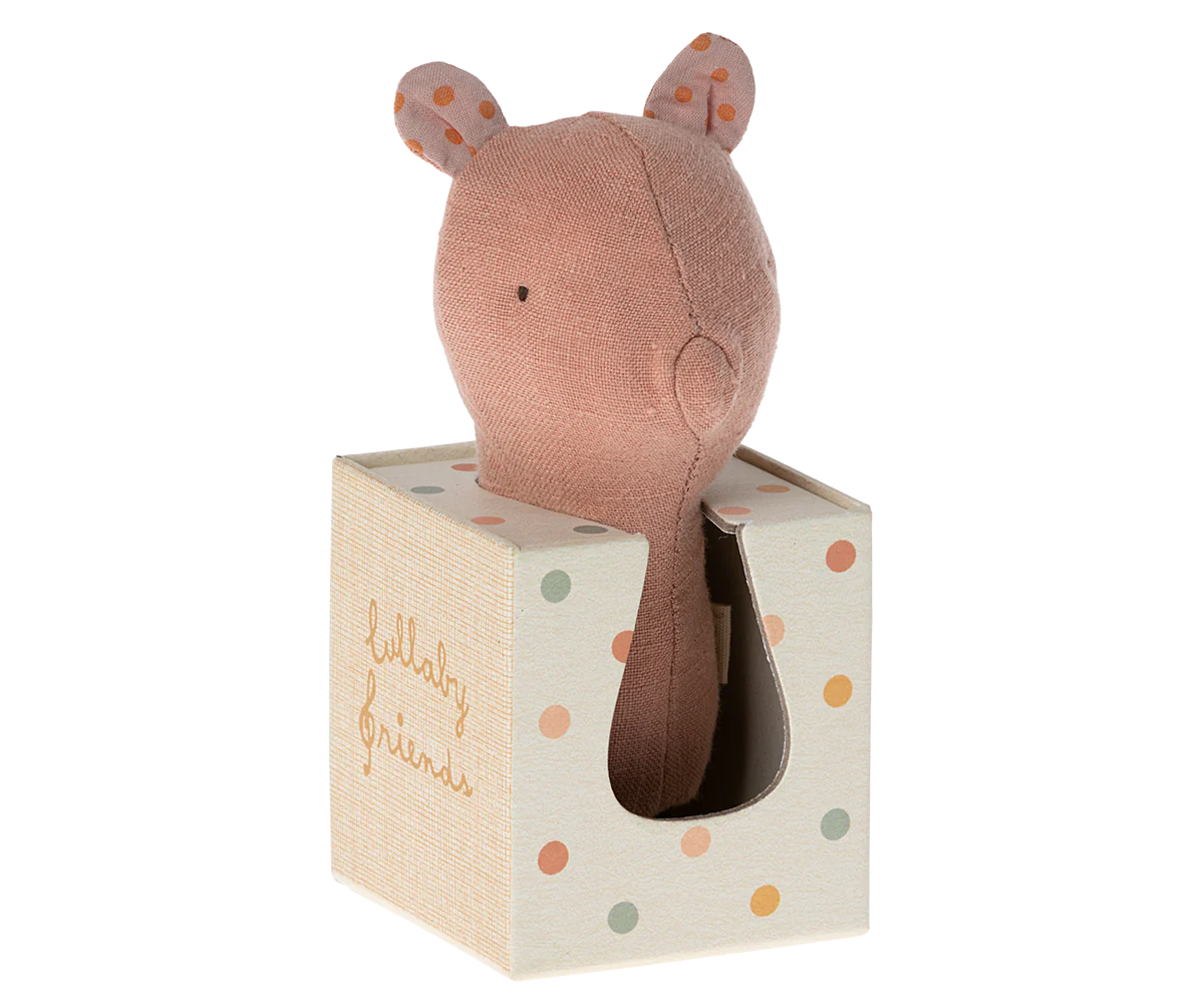 Schwein Rassel aus der "Lullaby Friends" Kollektion von Maileg