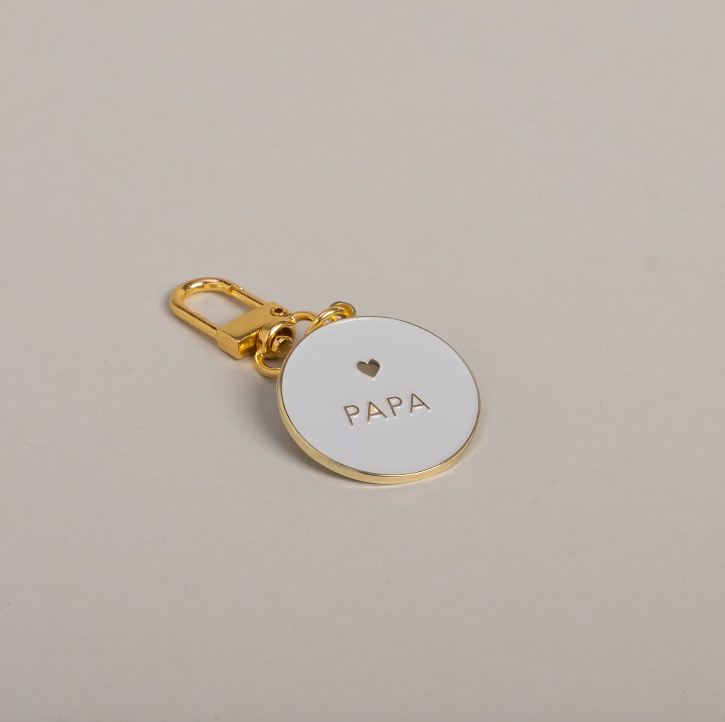 Hellgrauer "Papa" Schlüsselanhänger von Eulenschnitt