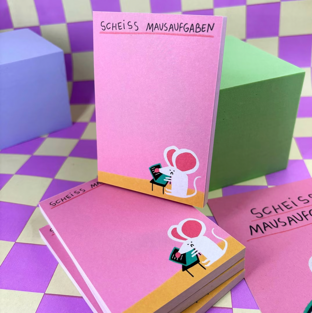 Notizblock "Scheiss Mausaufgaben" von Slinga Illustration