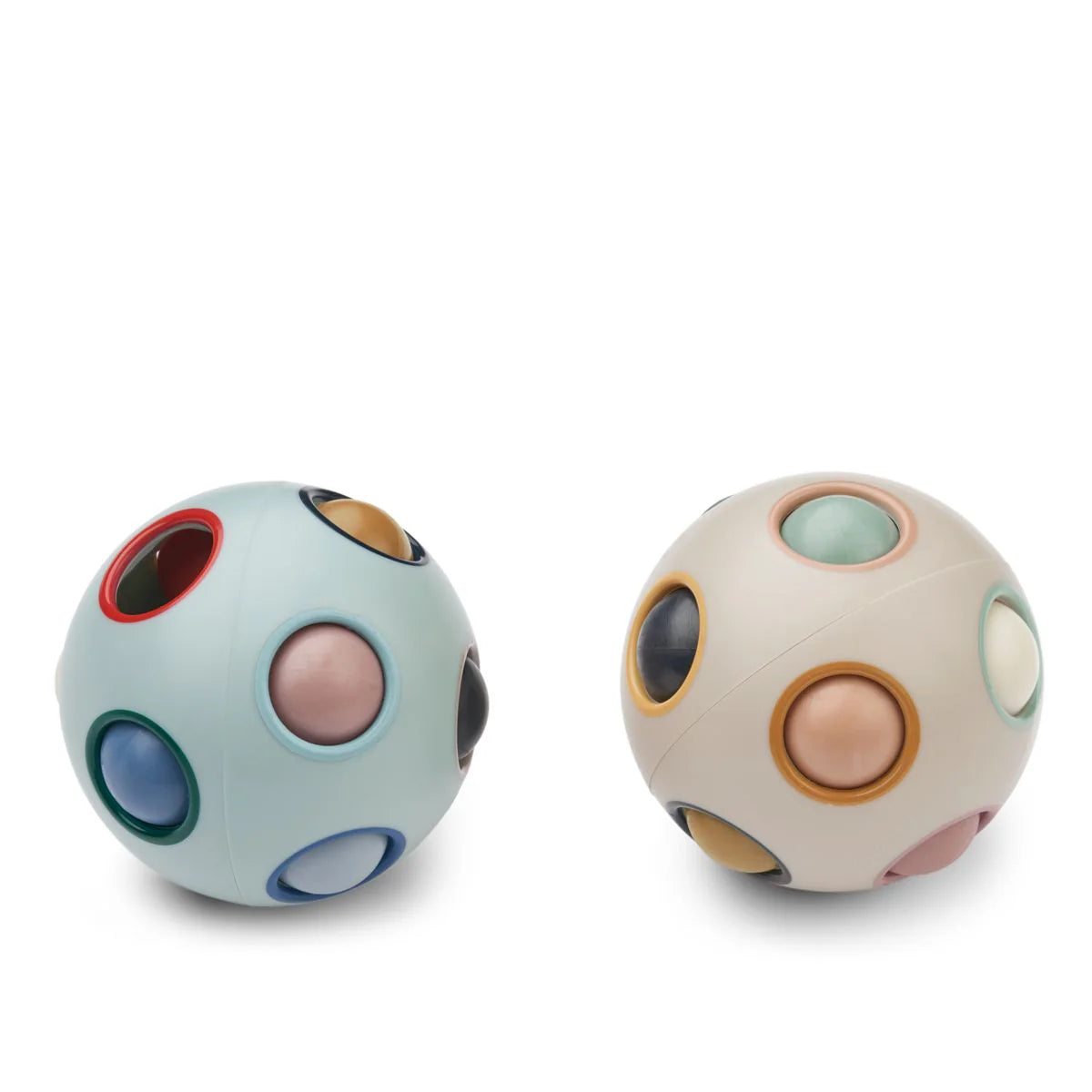 Der Solene Puzzleball ist ein tolles Fidget Spielzeug für Kinder. Eine gute Alternative zum Zauberwürfel.