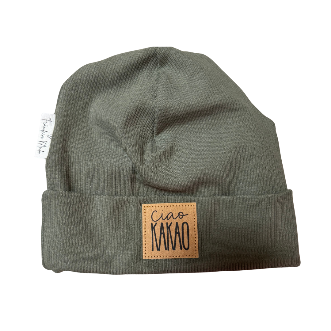 Olivgrüne Mütze mit "Ciao Kakao" von Fräulein Muh, verschiedene Größen