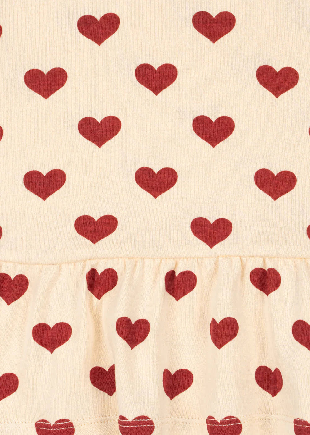 Kurzarm T-Shirt "Amour Rouge" mit Herzmotiv von Konges Slojd