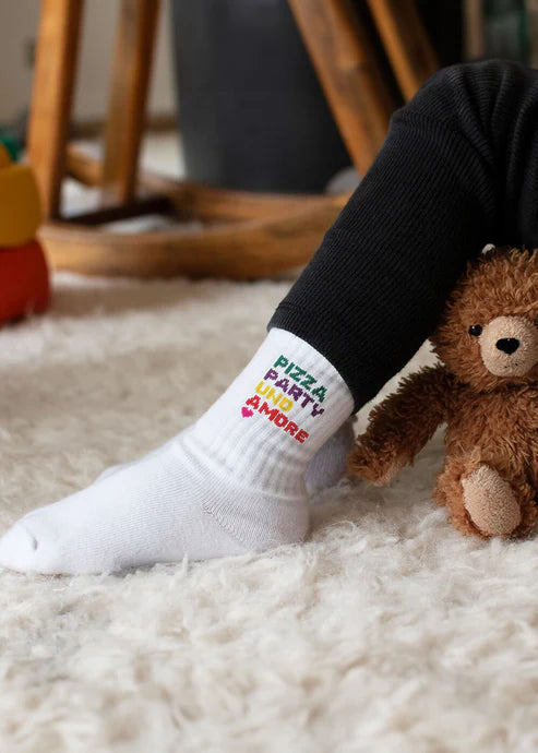 Socken mit "Pizza, Party, Amore " Aufschrift für Babys und Kinder bis Größe 34
