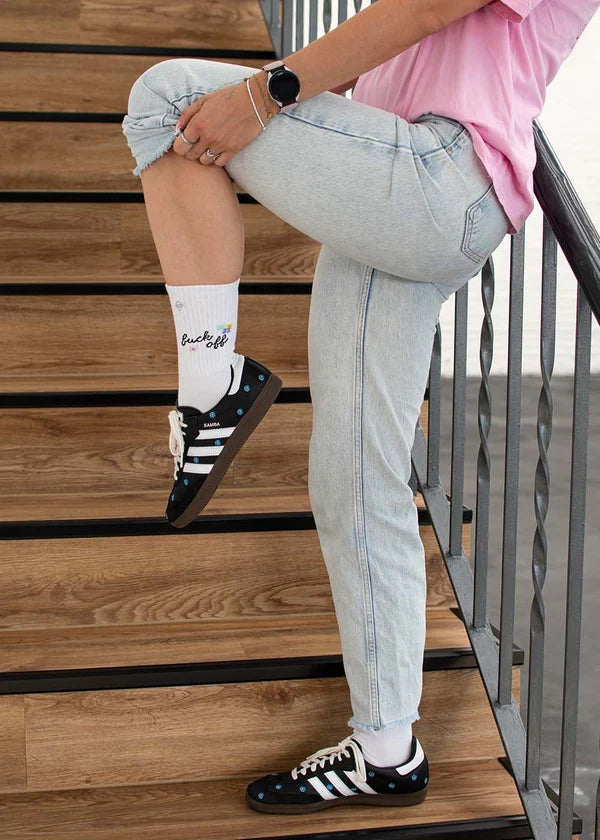 "Fuck off" - weiße Tennissocken von J. Clay für Frauen und Männer