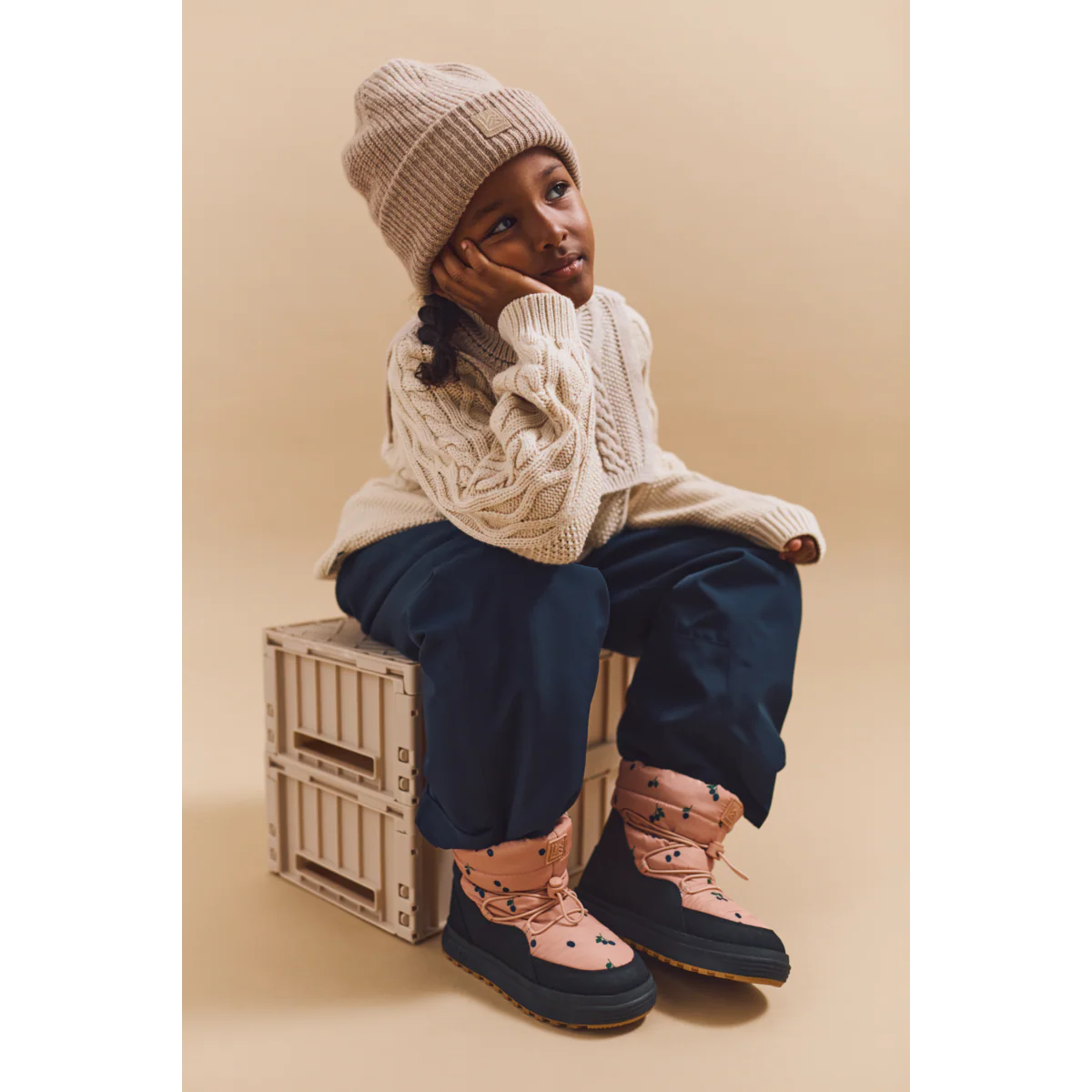 Beige Emilio Beanie Hat Mütze in "Oat Melange" von Liewood