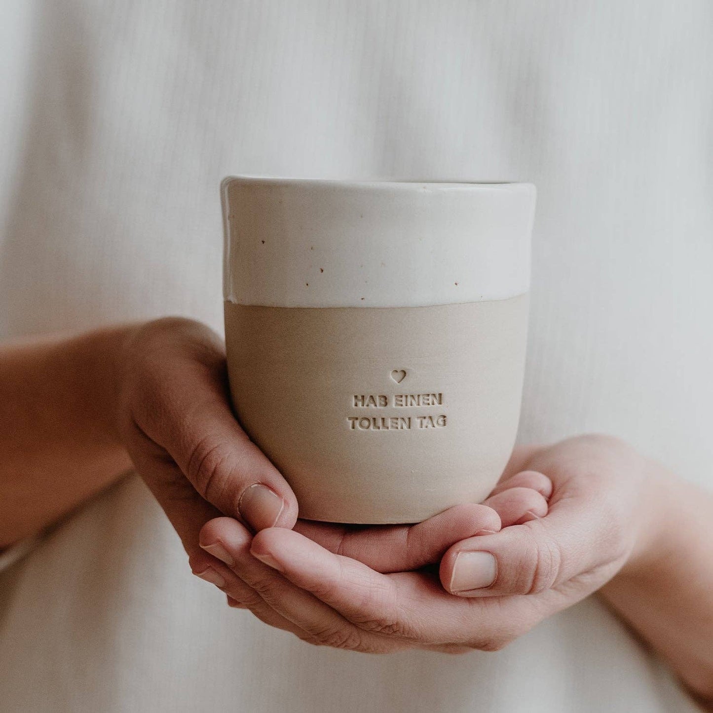 "Toller Tag" Tasse aus Steingut von Eulenschnitt