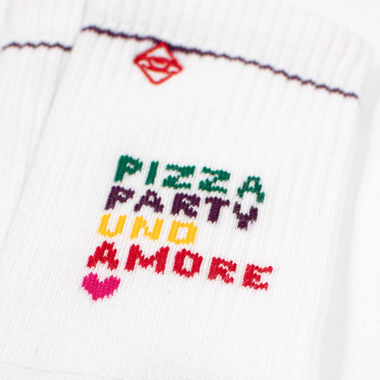 Pizza, Party und Amore - Tennissocken von J. Clay für Frauen und Männer