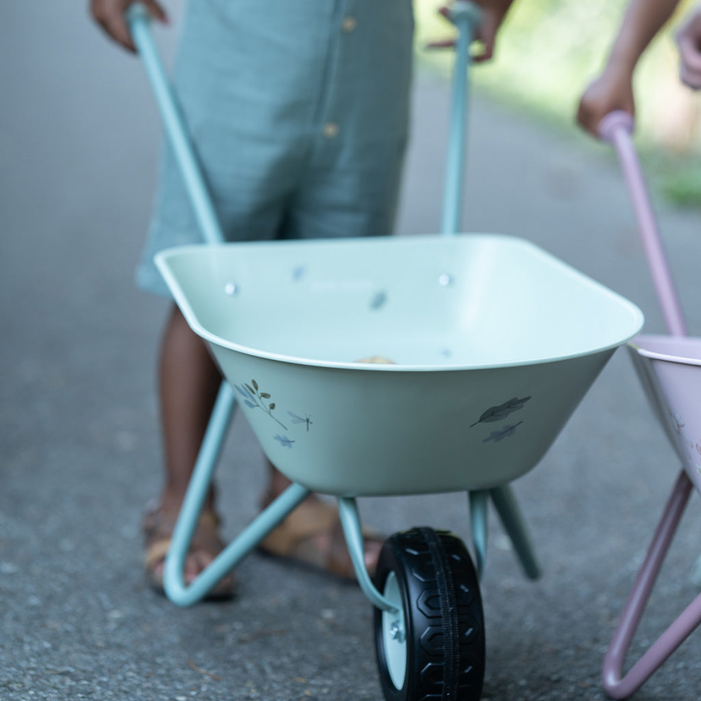 Blaue Schubkarre "Forest Friends" von Little Dutch