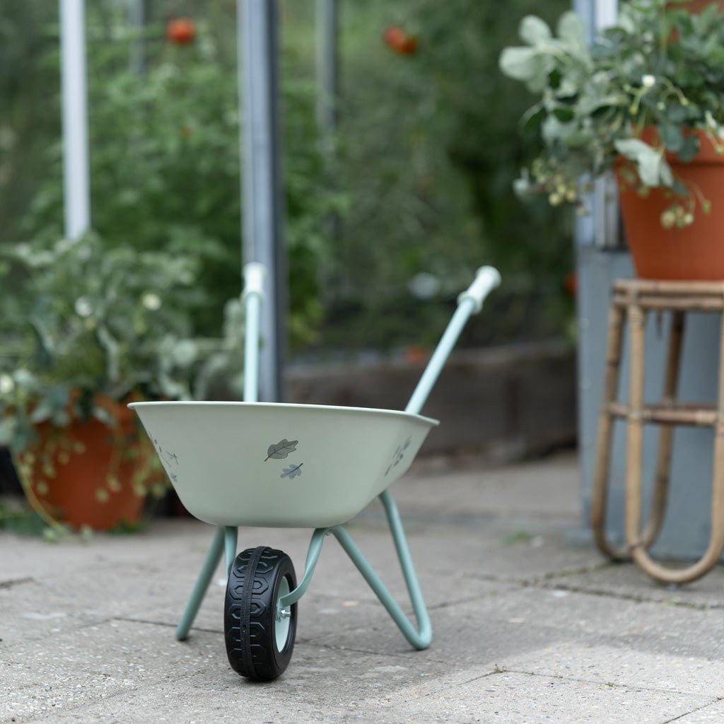 Blaue Schubkarre "Forest Friends" von Little Dutch