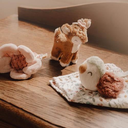 Little Dutch Geschenkset Fairy Garden – mit Reh-Kuscheltier, Blumen-Rassel und Vogel-Schmusetuch in zarten Naturtönen, ideal als Babygeschenk