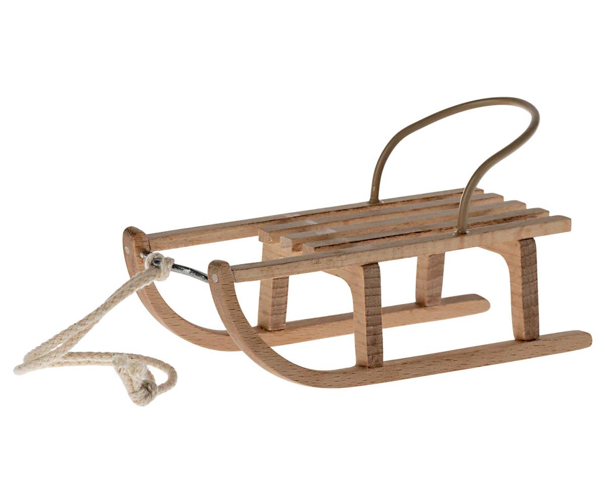 Holzschlitten von Maileg - perfekt für das Mäusehaus, 16cm
