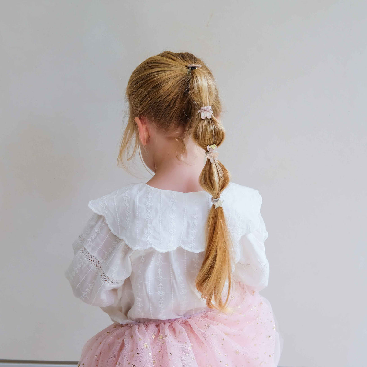 Kleine Haargummis mit Ballerina-Motiv von Mimi & Lula, 8er Set – Geschenkidee zum Nikolaus und für den Adventskalender