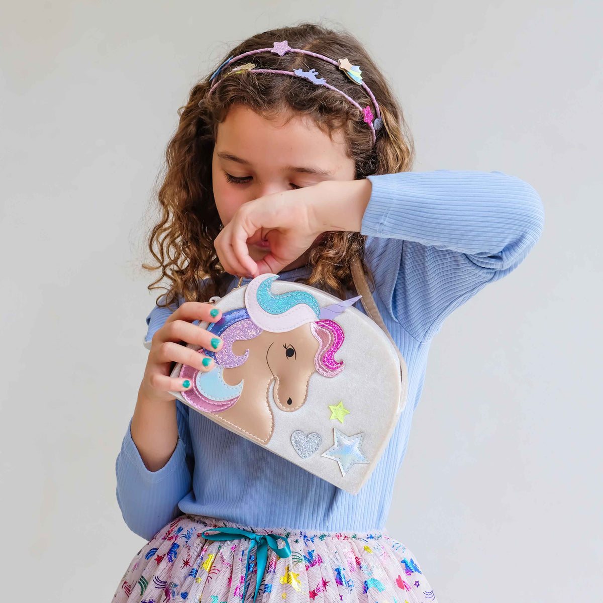 Kinder-Umhängetasche mit Einhorn aus Samt von Mimi & Lula – Geschenkidee zur Einschulung