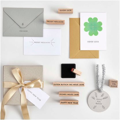 Stempelset "Happy New Year" mit Textbotschaften für Silvester von Paper Poetry