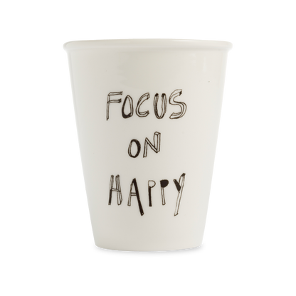 Tasse "Focus on Happy" aus Porzellan von helen b.