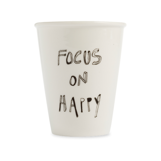 Tasse "Focus on Happy" aus Porzellan von helen b.