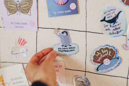 Pinguin-Glitzersticker "Ich lerne durch Ausprobieren" von Liesels Wicht