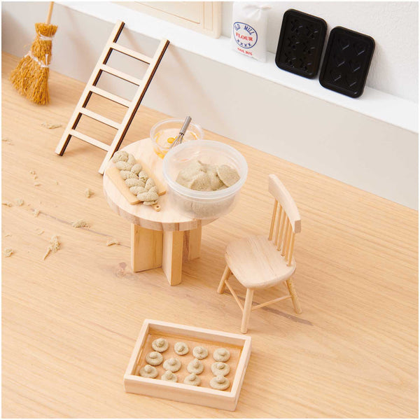 Miniatur Holztablett als Zubehör für die Wichtelwelt