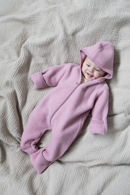 Rosa Wollfleece-Kapuzenoverall "Rosenholz Melange" mit Reißverschluss von Engel