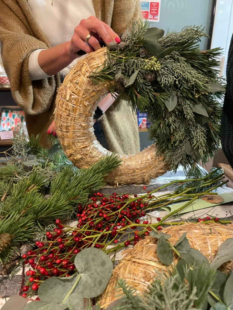 Workshop: "Adventskranz binden" am 28.11.2025 (findet im AUENLAND statt!)