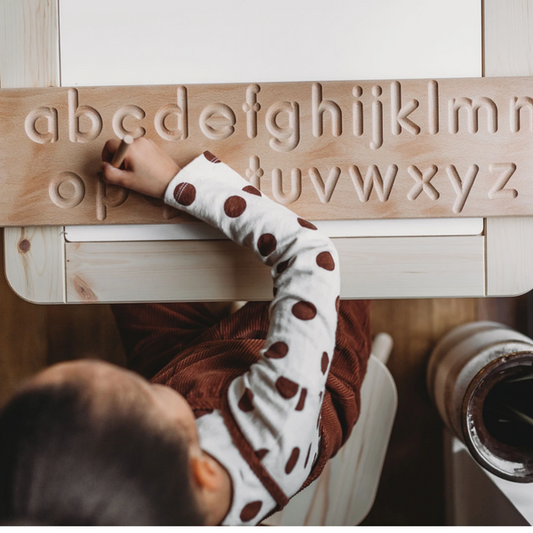 Alphabet-Tafel nach Maria Montessori