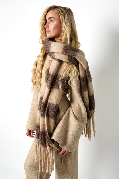 Kuscheliger Streifenschal in Creme-Braun mit Fransen, 50x180cm
