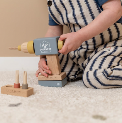 Bohrmaschine mit Zubehör aus Holz von Little Dutch