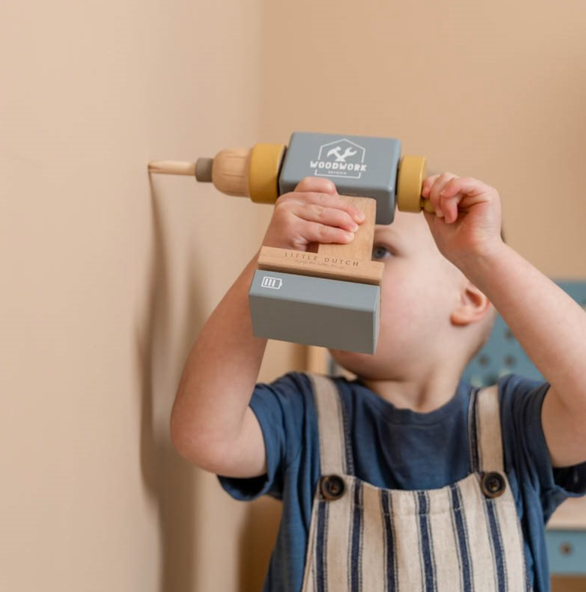 Bohrmaschine mit Zubehör aus Holz von Little Dutch