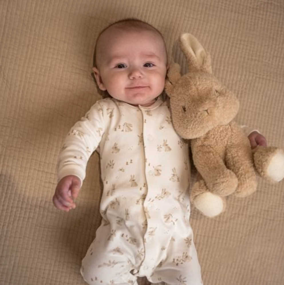 Kuscheltier "Kaninchen" aus der Newborn Kollektion von Little Dutch, 25cm