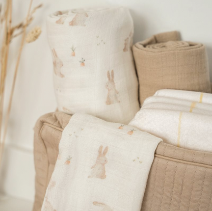 Beige Musselintücher mit Hasenmotiv von Little Dutch, 2er Set