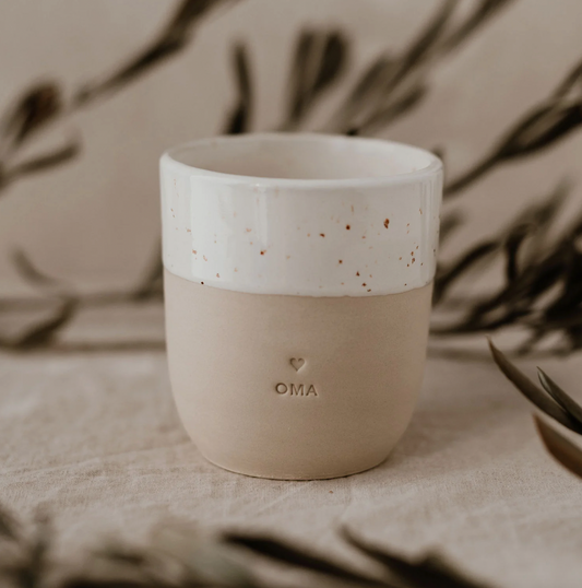 "Oma" Tasse von Eulenschnitt