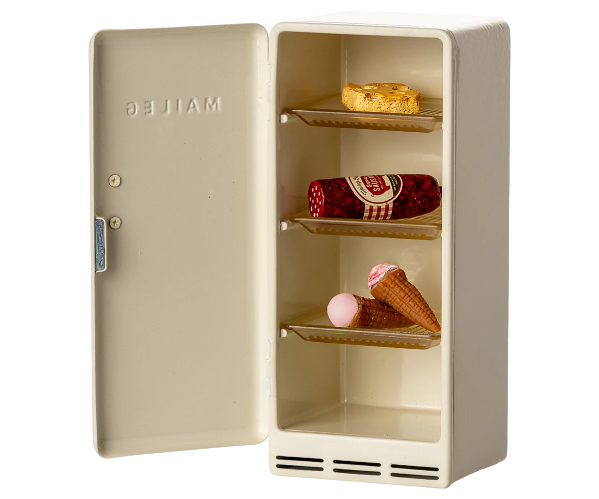 Kühlschrank "Creme" mit Zubehör von Maileg - perfekt für das Mäusehaus