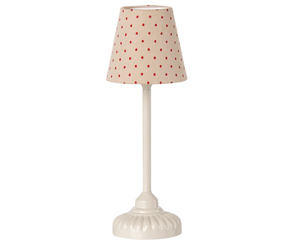Stehlampe "Sand" mit roten Punkten von Maileg - perfekt für das Mäusehaus