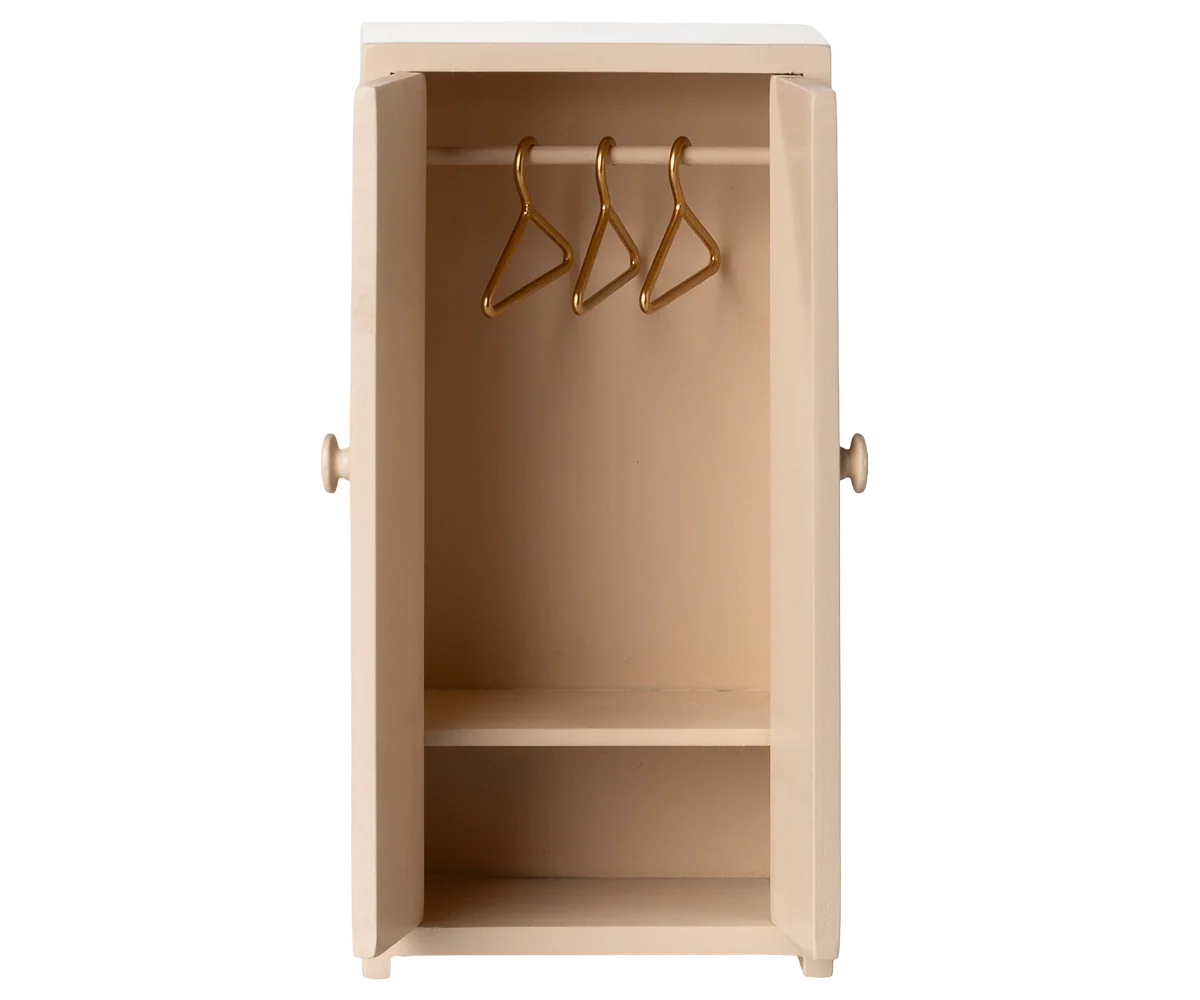 Rosa Kleiderschrank von Maileg - perfekt für das Mäusehaus