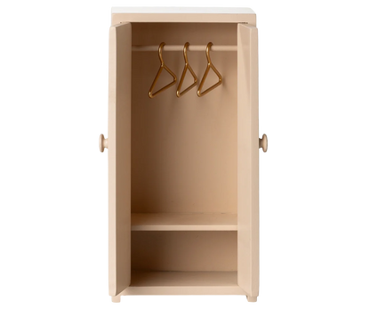Rosa Kleiderschrank von Maileg - perfekt für das Mäusehaus