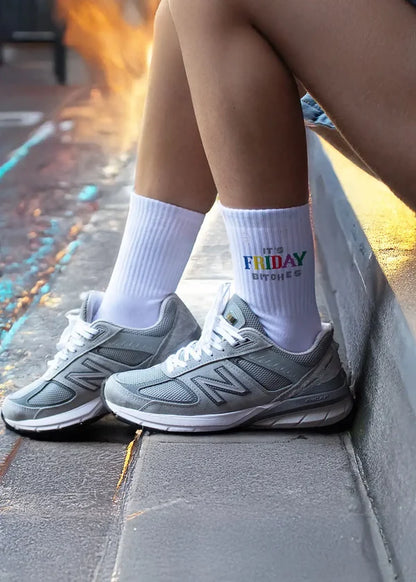"It´s Friday" - weiße Tennissocken von J. Clay für Frauen und Männer