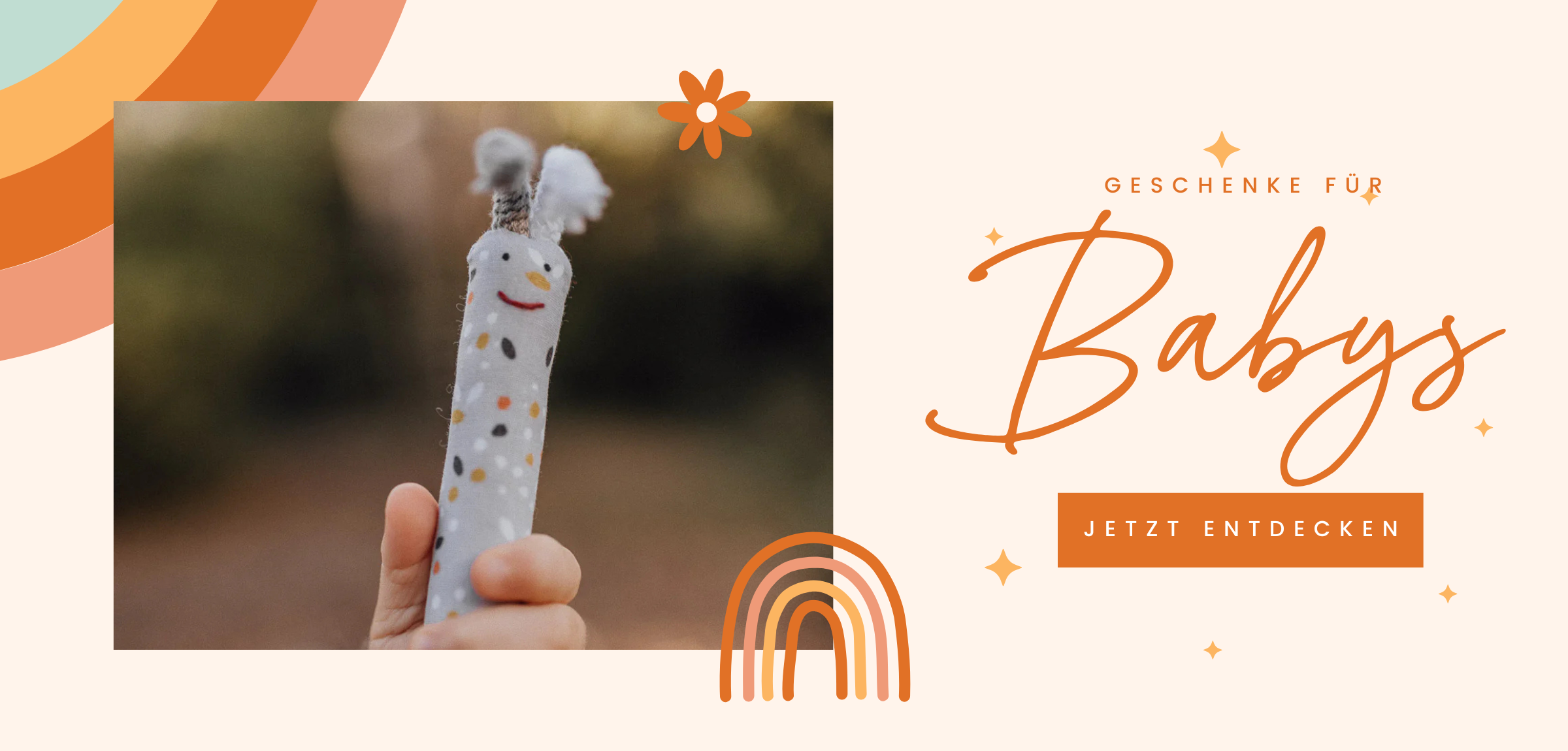 Bei uns im Burgfrollein Onlineshop findest Du eine tolle Auswahl an besonderen Geschenkideen zur Geburt. Egal, ob Du auf der Suche nach einem Geschenk für die Babyparty bist oder deiner Freundin zum Baby gratulieren möchtest, bei uns im Onlineshop für Kinder von 0-6 Jahren wirst du fündig.