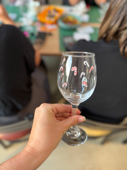 Workshop: "Paint your Glas" am 03.12.2025 (findet im AUENLAND statt!)