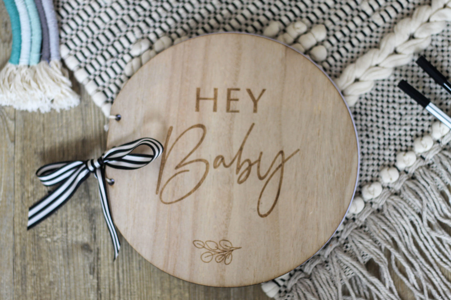 Gästebuch aus Holz für die Babyparty oder Taufe