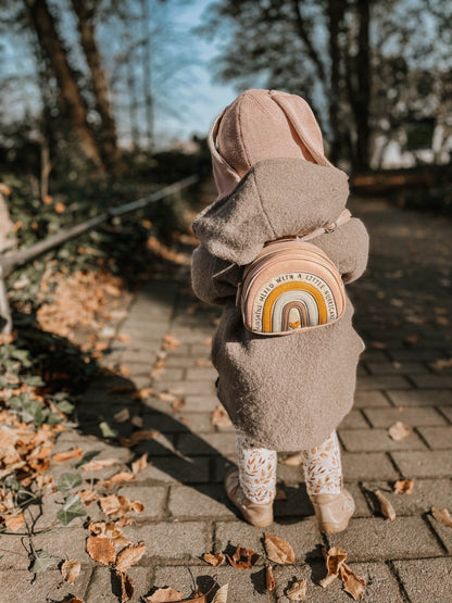 Kleiner Regenbogen Rucksack "Gerti" in rosa für Kinder von Little Who