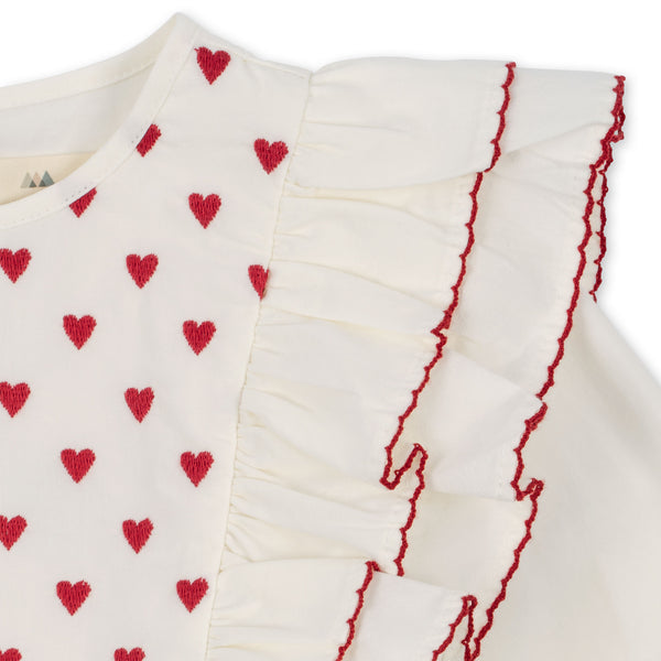 Weißes Kleid mit Herzchen-Muster von Konges Slojd