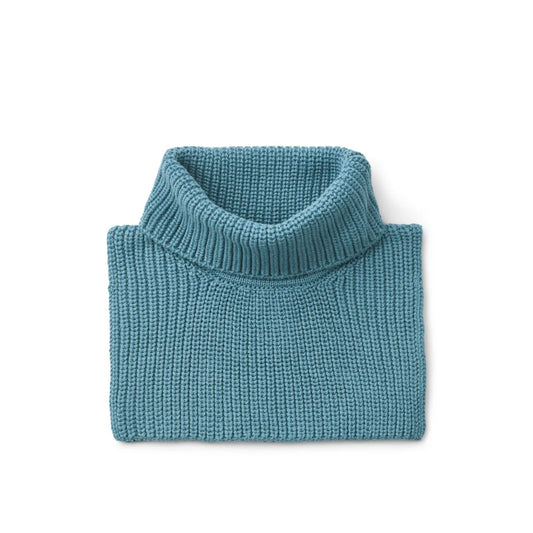 Mit dem Halswärmer "Meack" von Liewood bleibt der Hals deines Kindes auch im Herbst und Winter immer warm. Erhältlich in der Farbe Oceanview/Blau. 