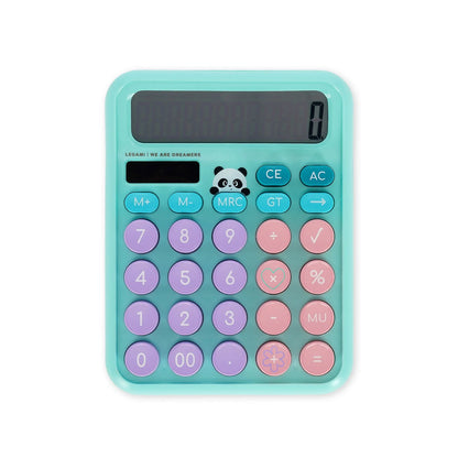 Legami Calcoolator Taschenrechner mit Panda-Motiv, Vollansicht freistehend – mintgrünes Gehäuse mit buntem Tastenfeld in Lila und Pink auf weißem Hintergrund