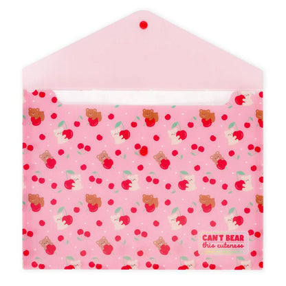 Geöffnete Legami Dokumentenmappe Teddy Bear Cherry Pink DIN A4 – Innenseite mit Teddybär- und Kirsch-Muster auf rosa Hintergrund