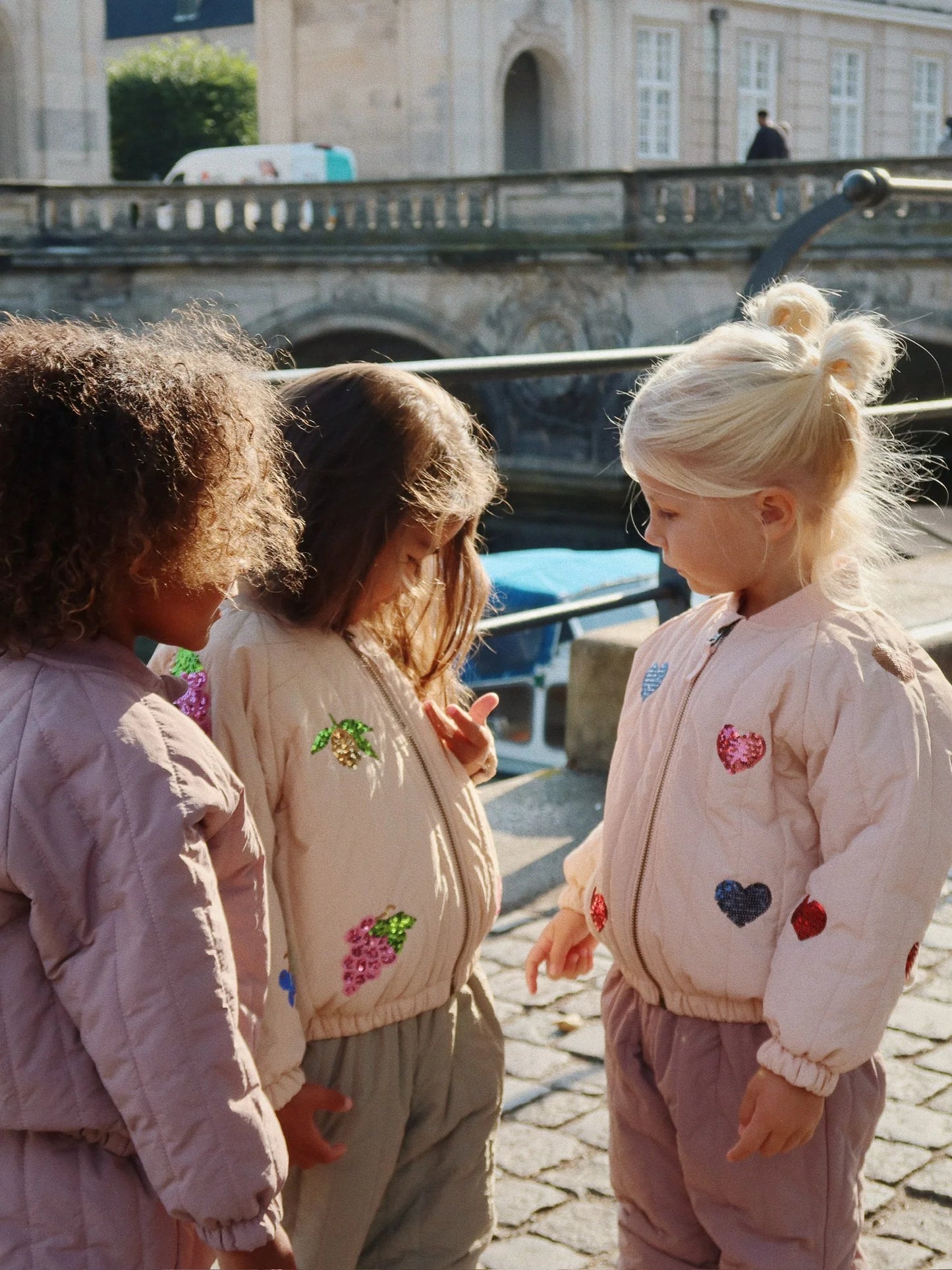 Juno Bomber Jacke mit Pailetten-Herz-Motiv "Cameo Rose", Größe 74-128