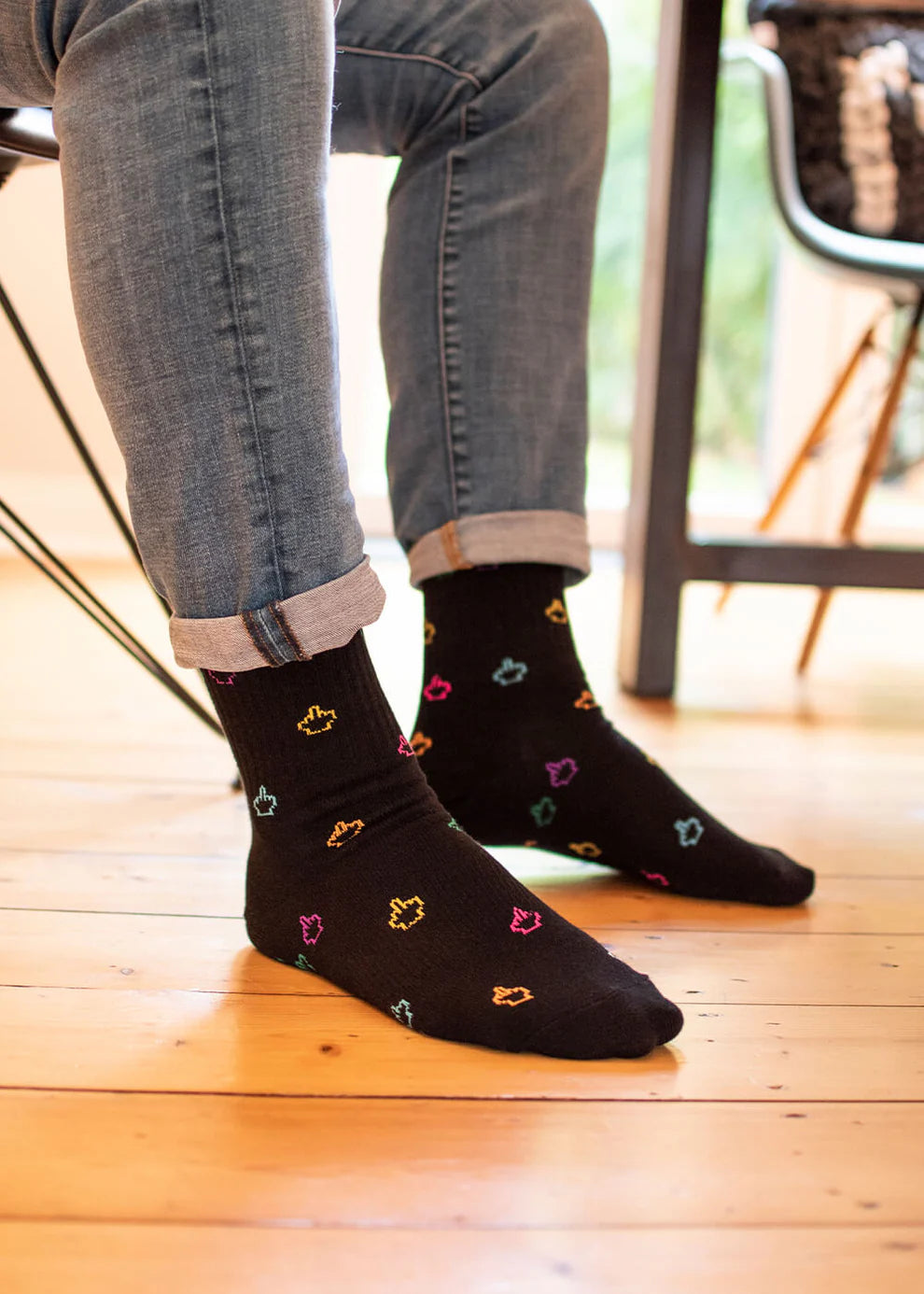 Have a nice day - Schwarze Tennissocken mit Mittelfingern von J. Clay für Frauen und Männer