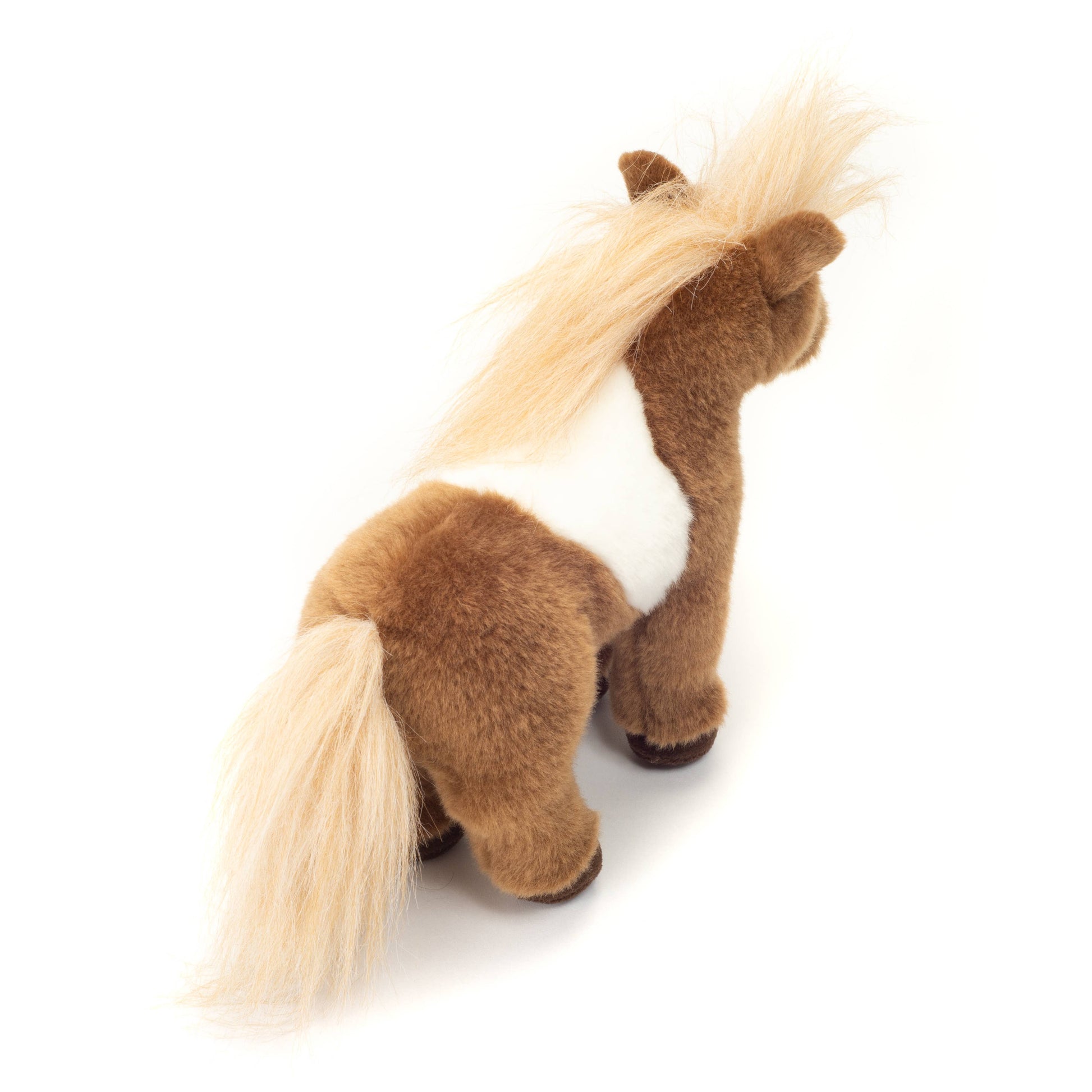 Das Shetlandpony Kuscheltier von Teddy Hermann ist perfekt für alle Kinder, die Pferde lieben. 