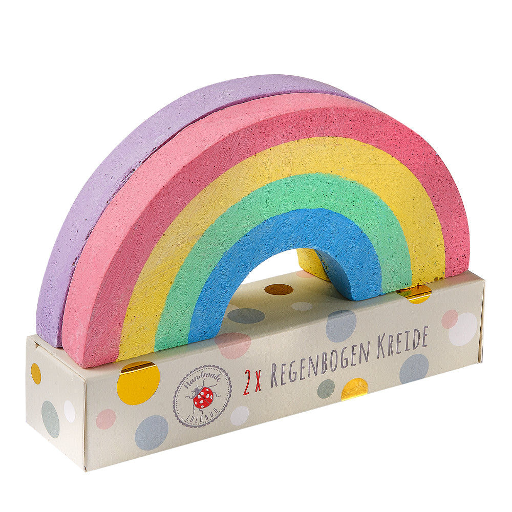 Die Straßenmalkreide in Regenbogenform ist eine tolle kleine Geschenkidee, z.B. für die Schultüte.